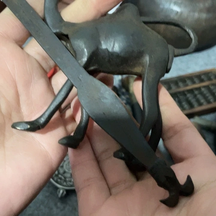 明***轩铜小件。