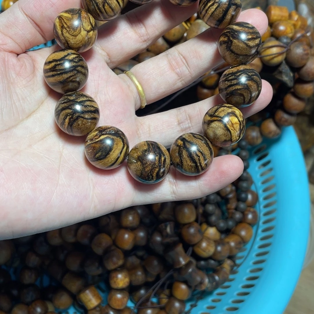 扇子哎****哦贡木定制1.8虫漏