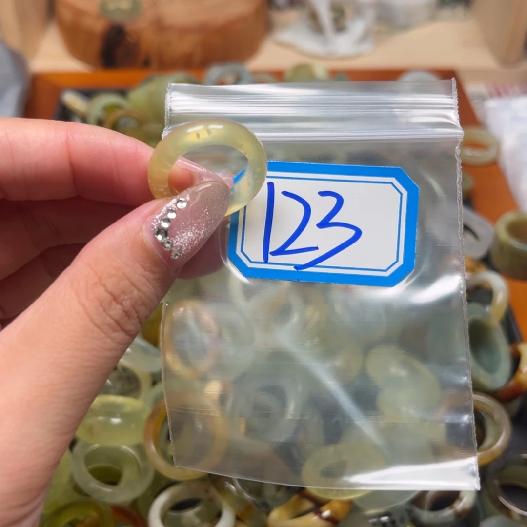 思***丽蛇纹石玉未镶嵌珠宝奇石