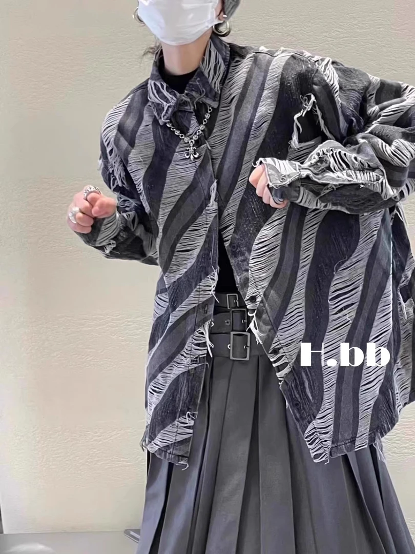 时尚做旧破洞须须牛仔衬衫