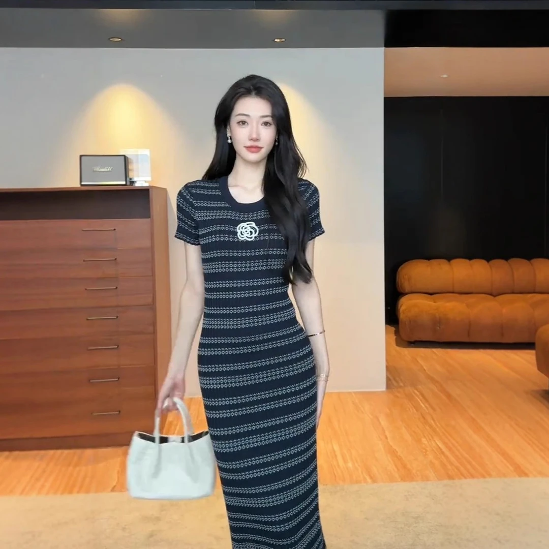 1060温柔小香风圆领条纹  连衣裙夏季新款气质修身显瘦包臀收腰裙
