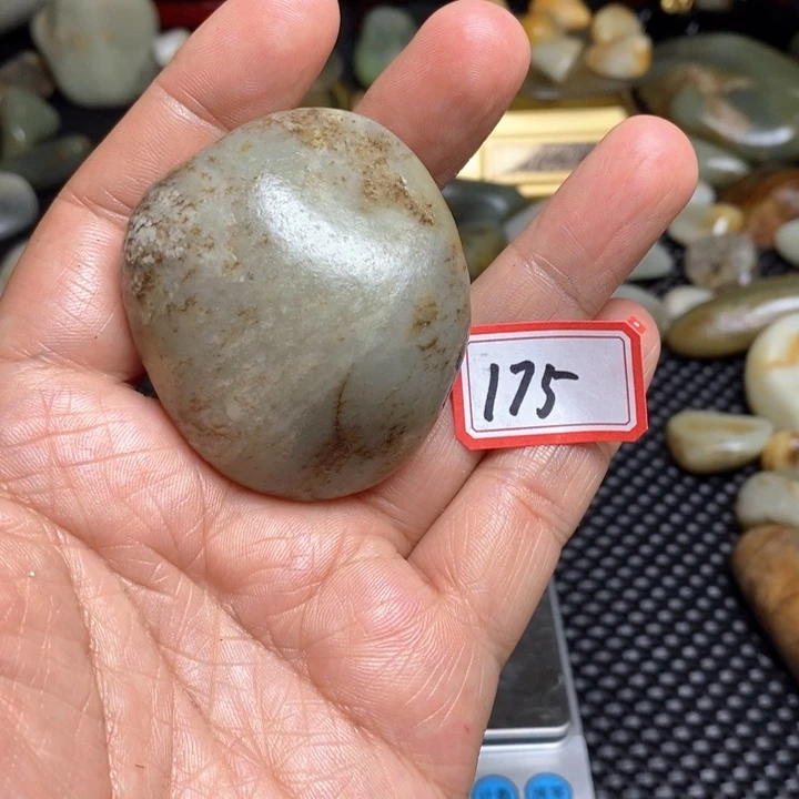 未镶嵌和田玉把件175