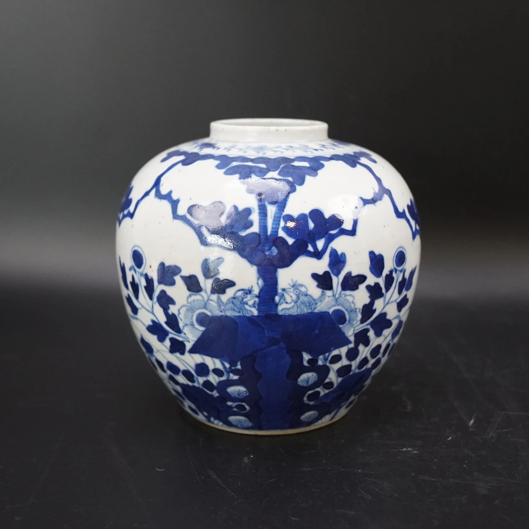 Lot.25071477清光绪青花洞石花鸟纹罐 高：约16.1cm