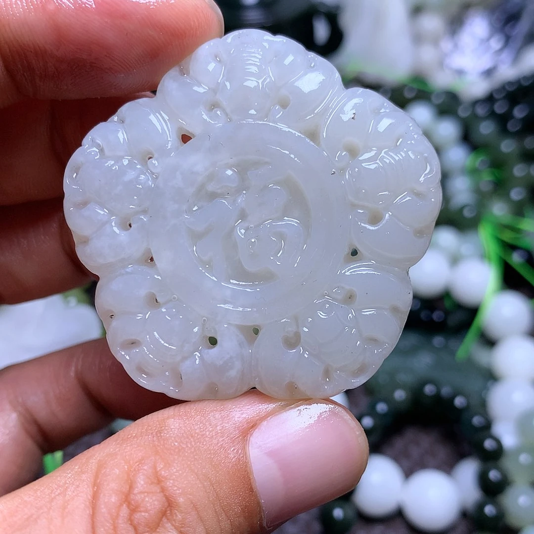 【闪购商品】颈饰未镶嵌和田玉