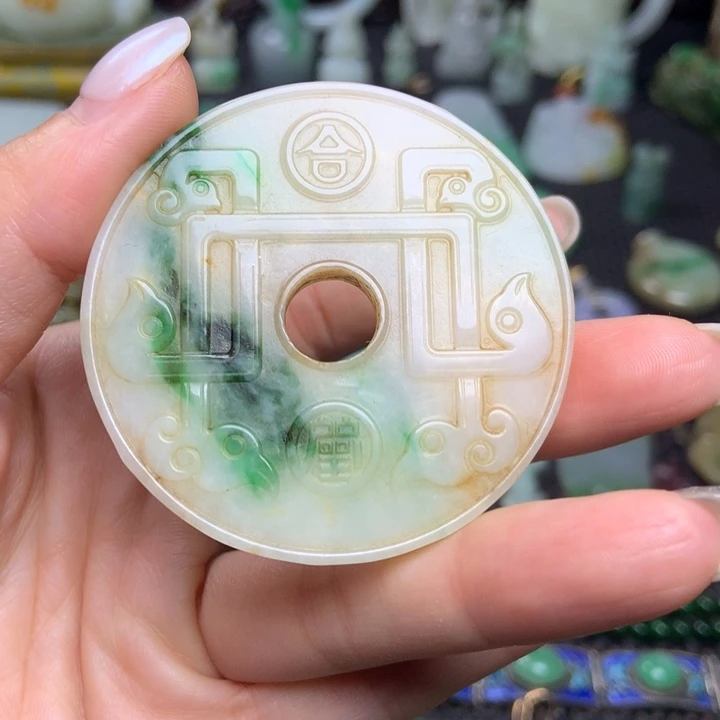 翡翠挂件未镶嵌清