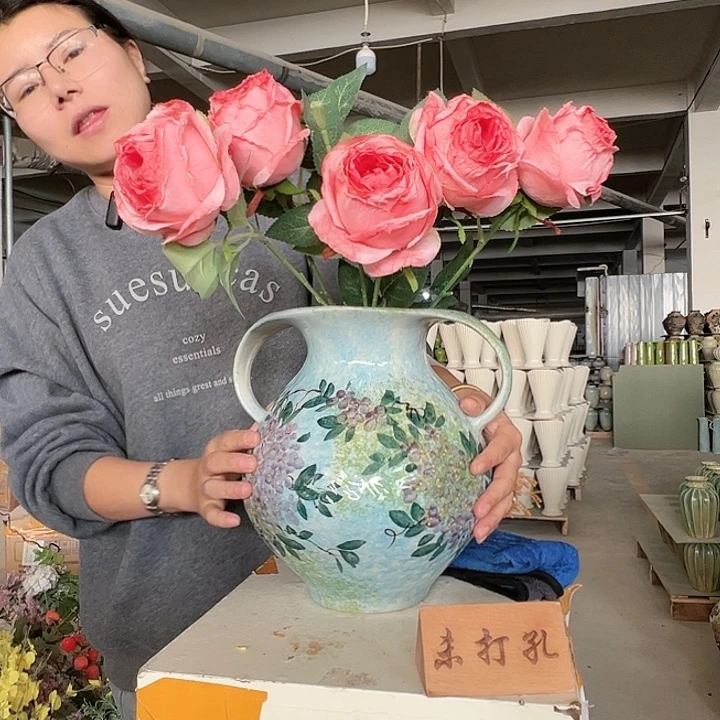 景德镇陶瓷花瓶工厂