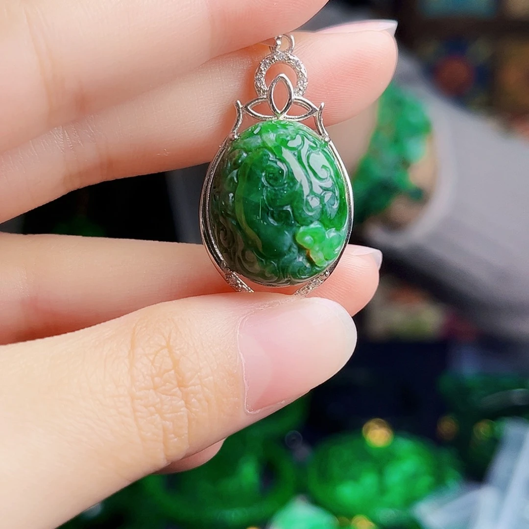 颈饰银S925镶嵌翡翠多样性