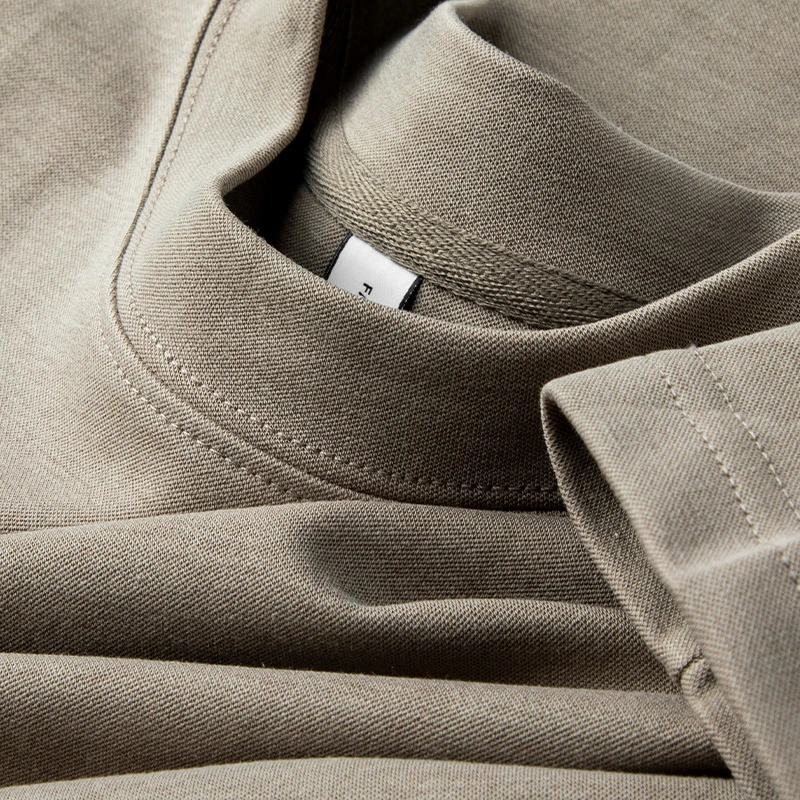 轻奢简约2025秋冬新款长袖T恤男修身圆领休闲纯色内搭保暖打底衫