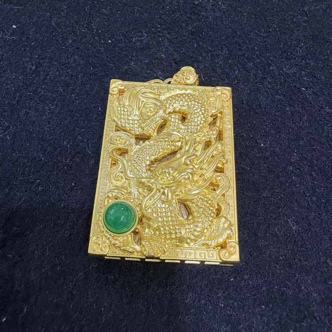 天然精美阳绿玛瑙龙牌吊坠-x412-多样性发一