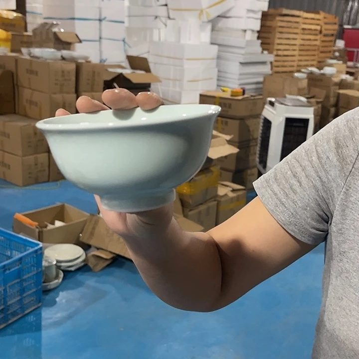 瓷片青瓷4.75英寸米饭碗六个，微瑕包邮