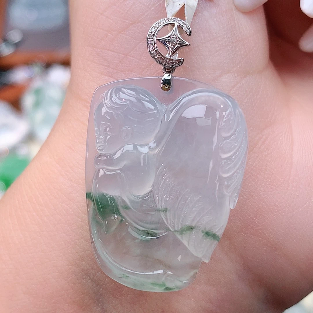 颈饰18K金镶嵌翡翠天使