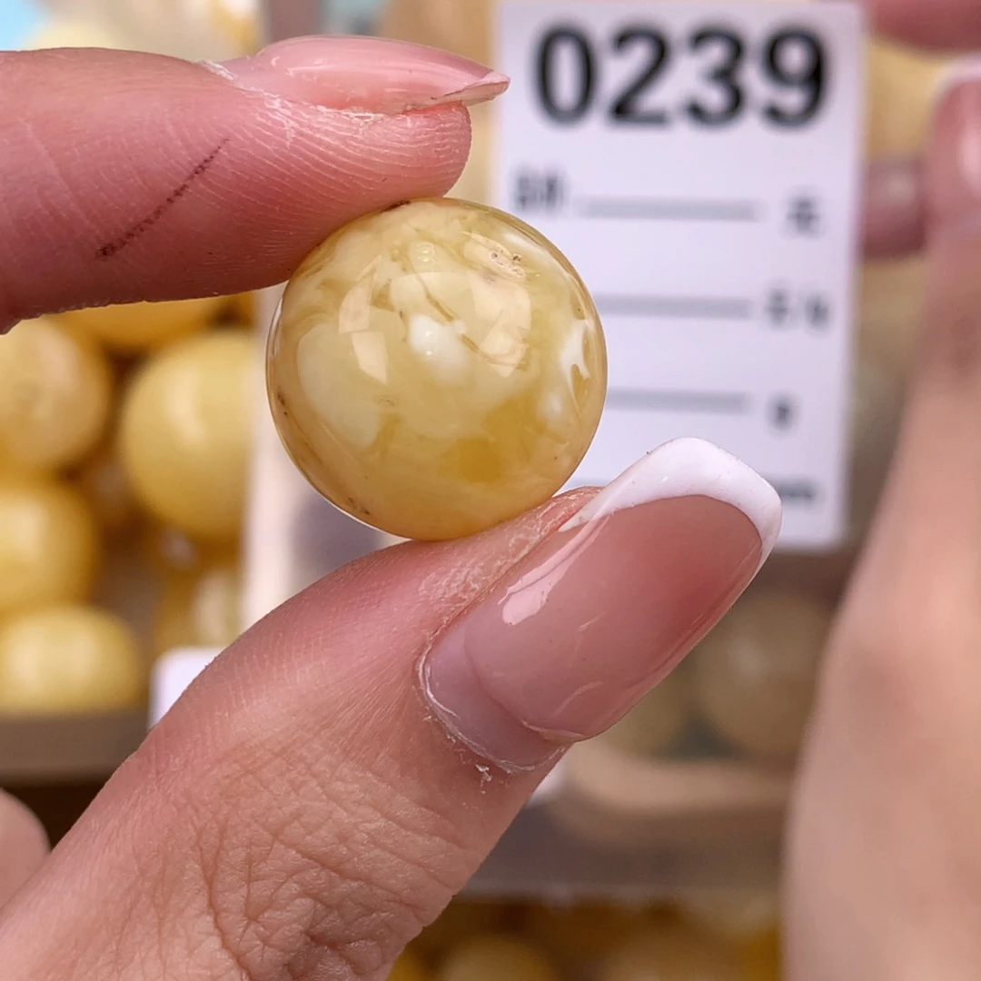 琥珀未镶嵌珠宝奇石17.1粉