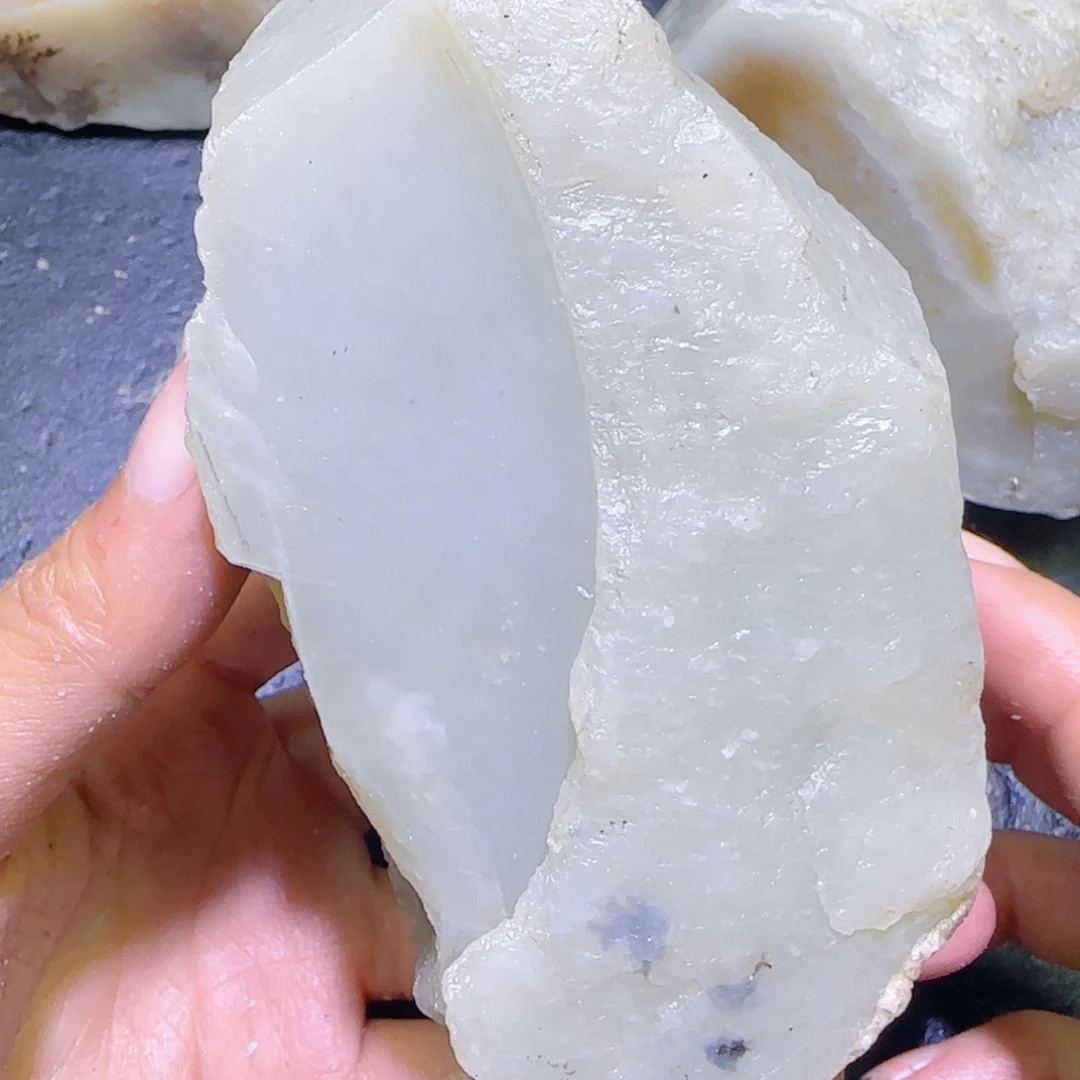 和田玉未镶嵌珠宝半成品