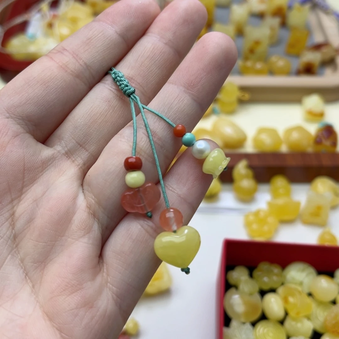 【闪购商品】蜜蜡裸石未镶嵌配饰