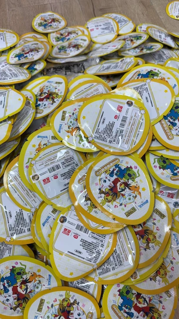 数码宝贝mini吧唧随机发