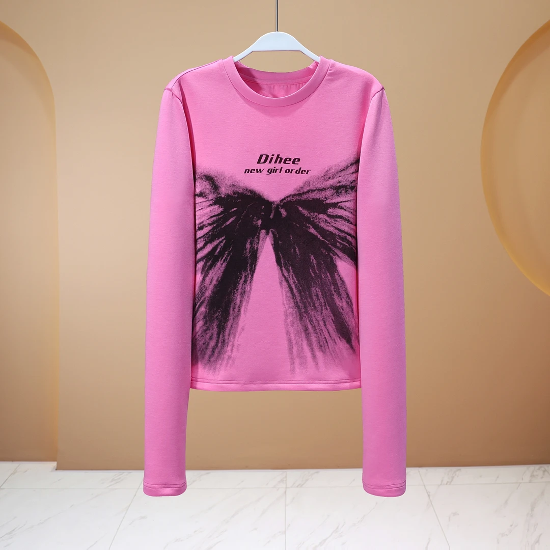 【程二女装】2025春季轻奢舒适玫粉色蝴蝶印花圆领打底衫6067