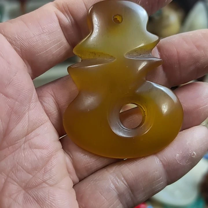 和田玉（糖玉）未镶嵌挂件