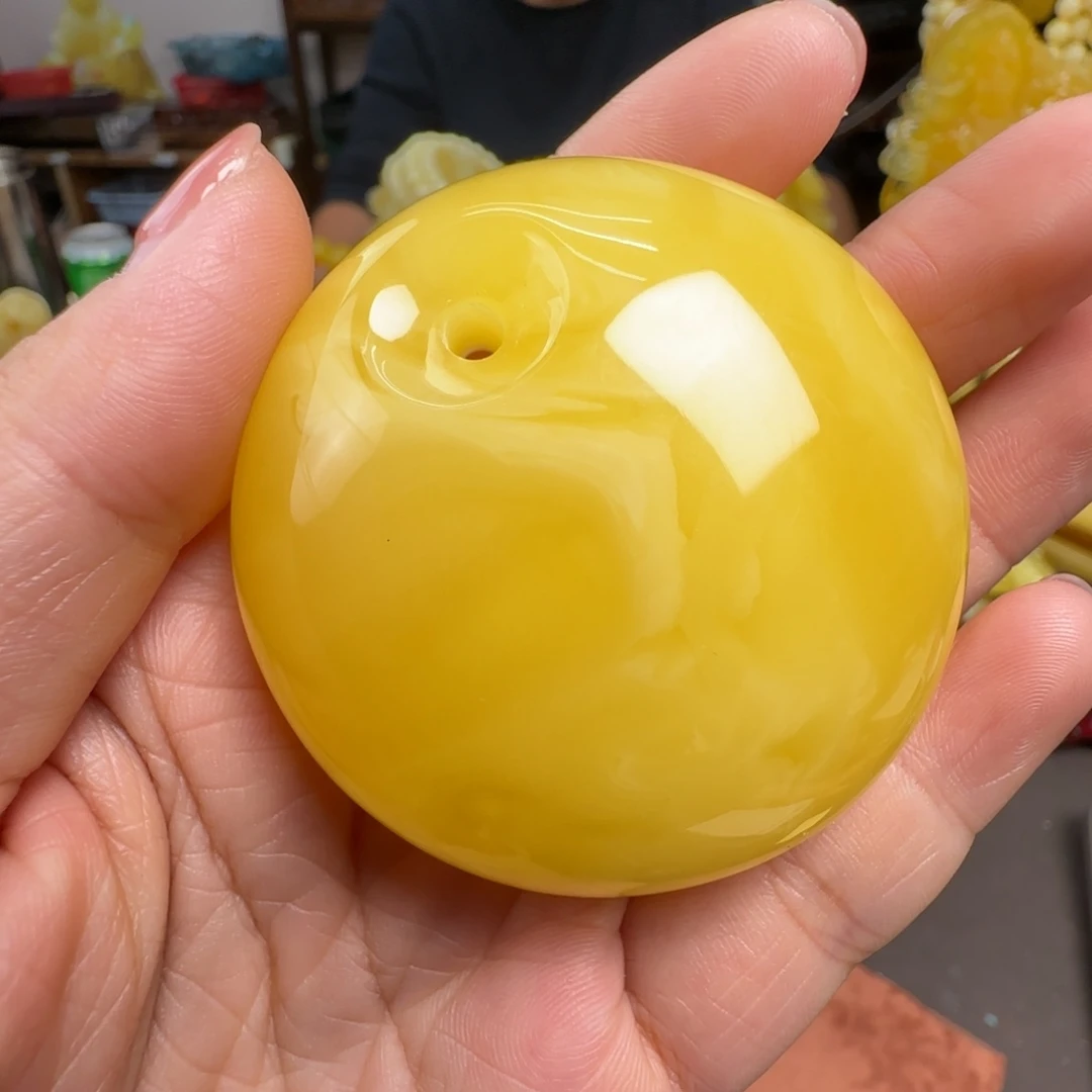 蜜蜡未镶嵌珠宝奇石