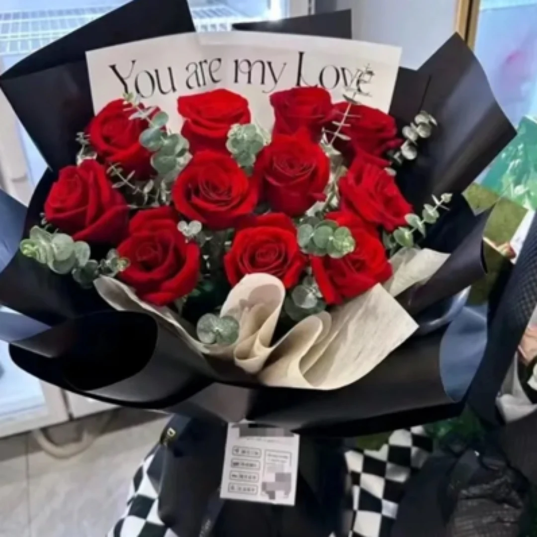 (爆款推荐) 11朵红玫瑰花束送爱人送老婆送闺蜜鲜花店同城配送