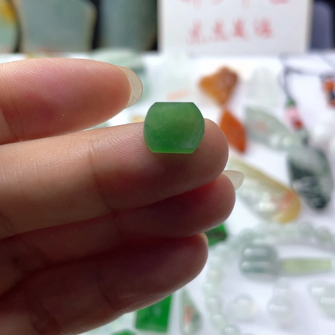未镶嵌定制翡翠天然缅甸翡翠