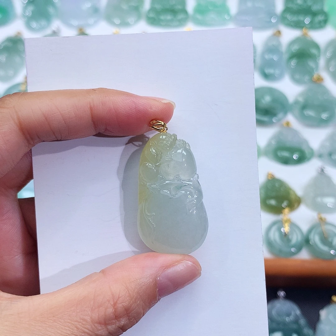 颈饰18K金镶嵌翡翠翡翠吊坠