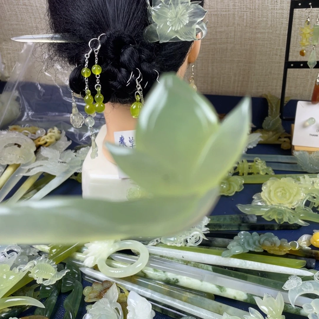 蛇纹石玉未镶嵌发饰