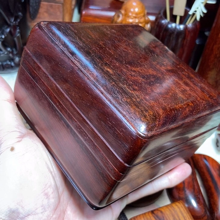 檀香紫檀（小叶紫檀）马群生作品方形手捧盒