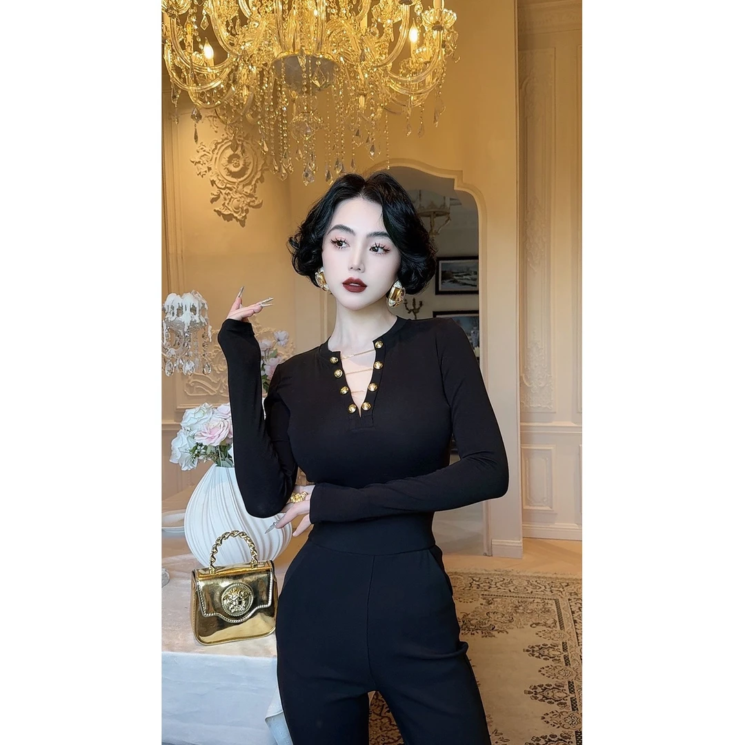 LYXJ【魅惑黑金】春款上衣金属扣V领长袖修身百搭设计感显瘦11694