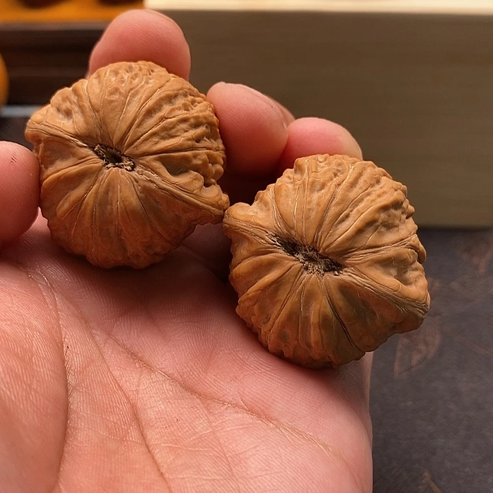 大***。文玩核桃把件铁锤（全品）