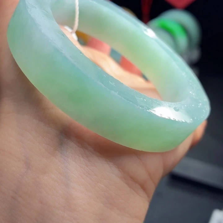 定制翡翠未镶嵌翡翠手镯定制