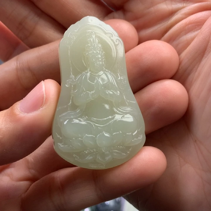 矮***3和田玉未镶嵌颈饰