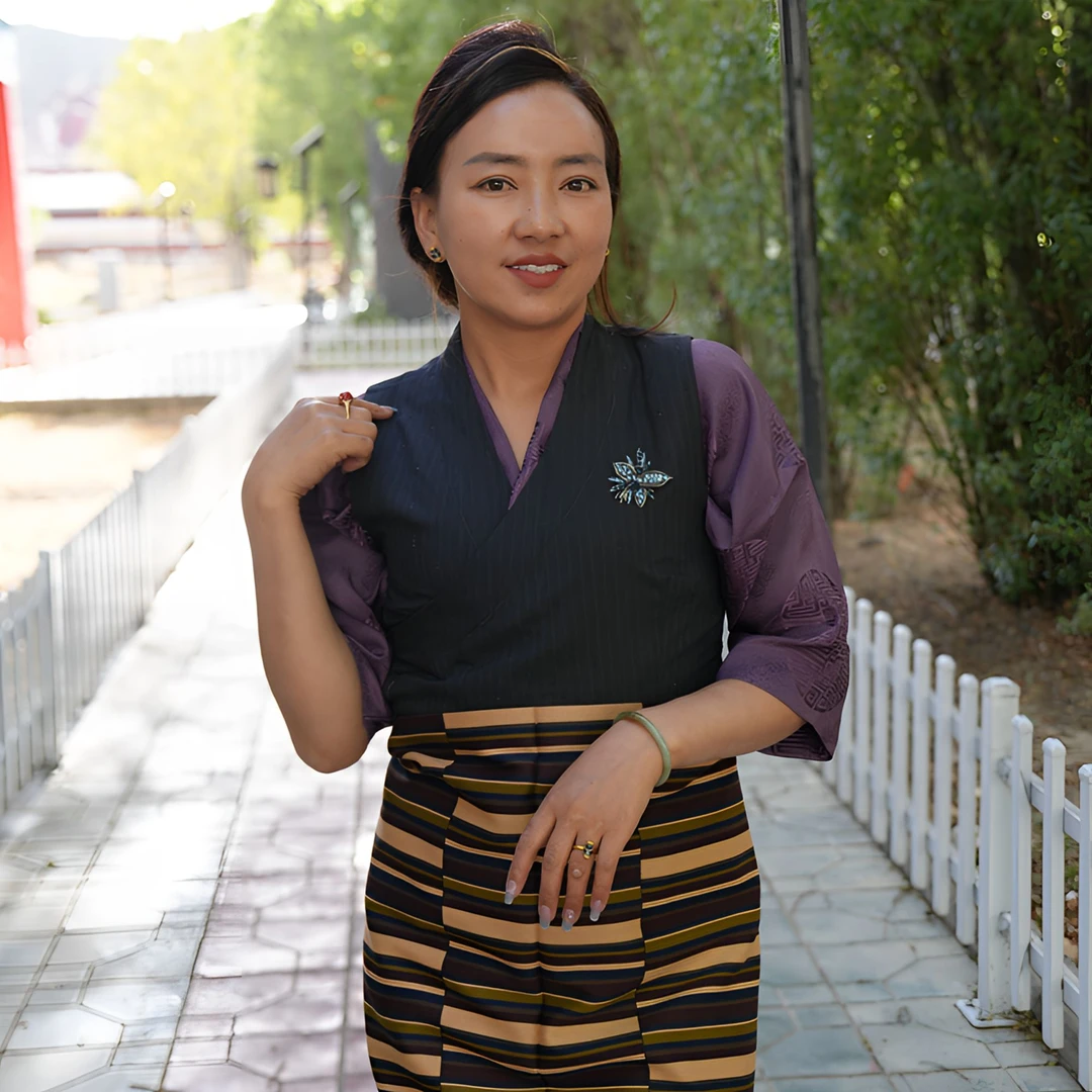 民族服传统藏袍无袖搭配桑蚕丝衬衣拉萨服夏季款藏式女款传统