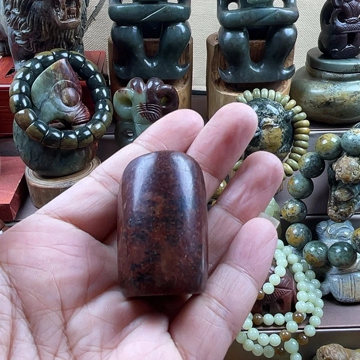 未镶嵌岫岩河磨玉（透闪石质玉）把件