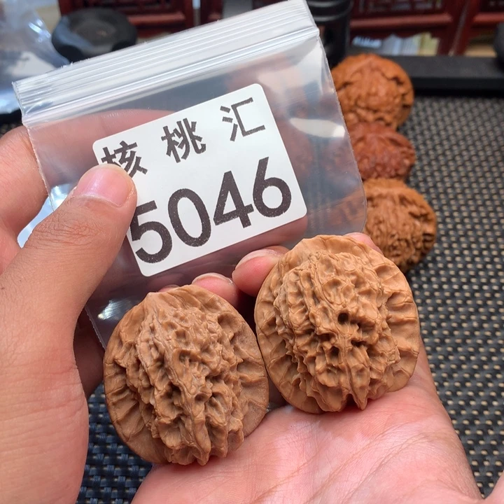 文玩核桃吊坠马老四