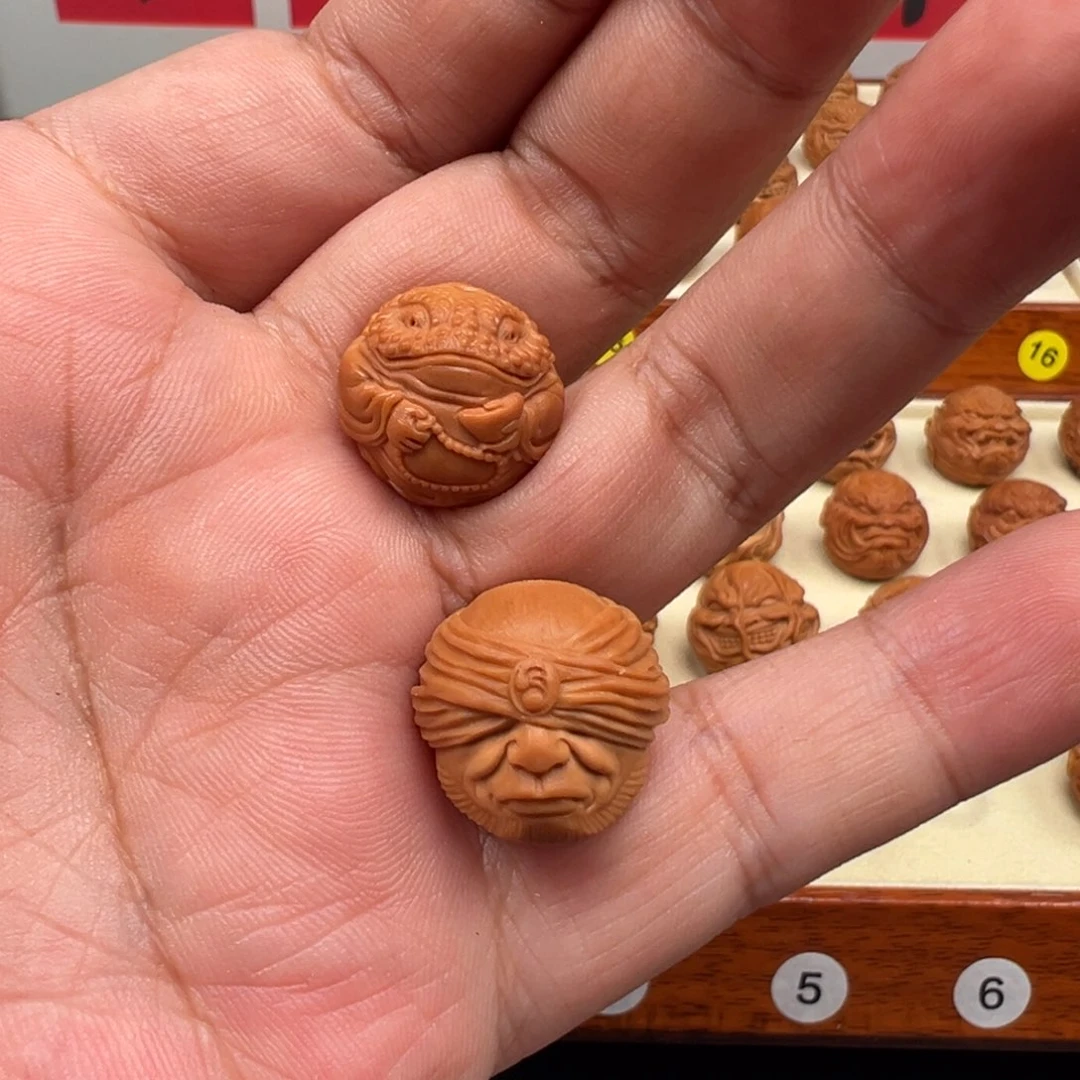 精***r核桃吊坠金蚕盲僧18