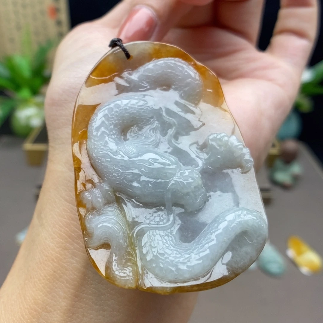 翡翠未镶嵌颈饰吊坠44