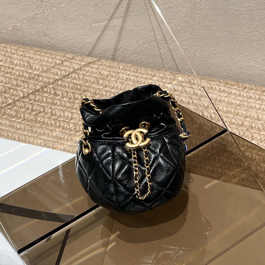 99新 Chanel/香奈儿 23S黑金小福袋斜挎包