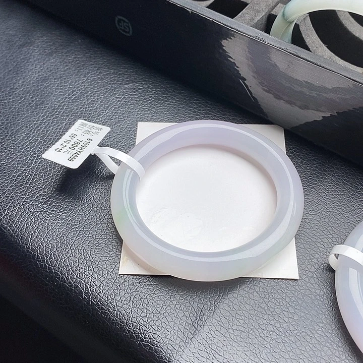 翡翠手镯未镶嵌56圆条