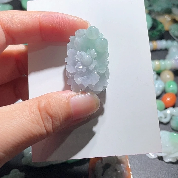 颈饰未镶嵌翡翠天