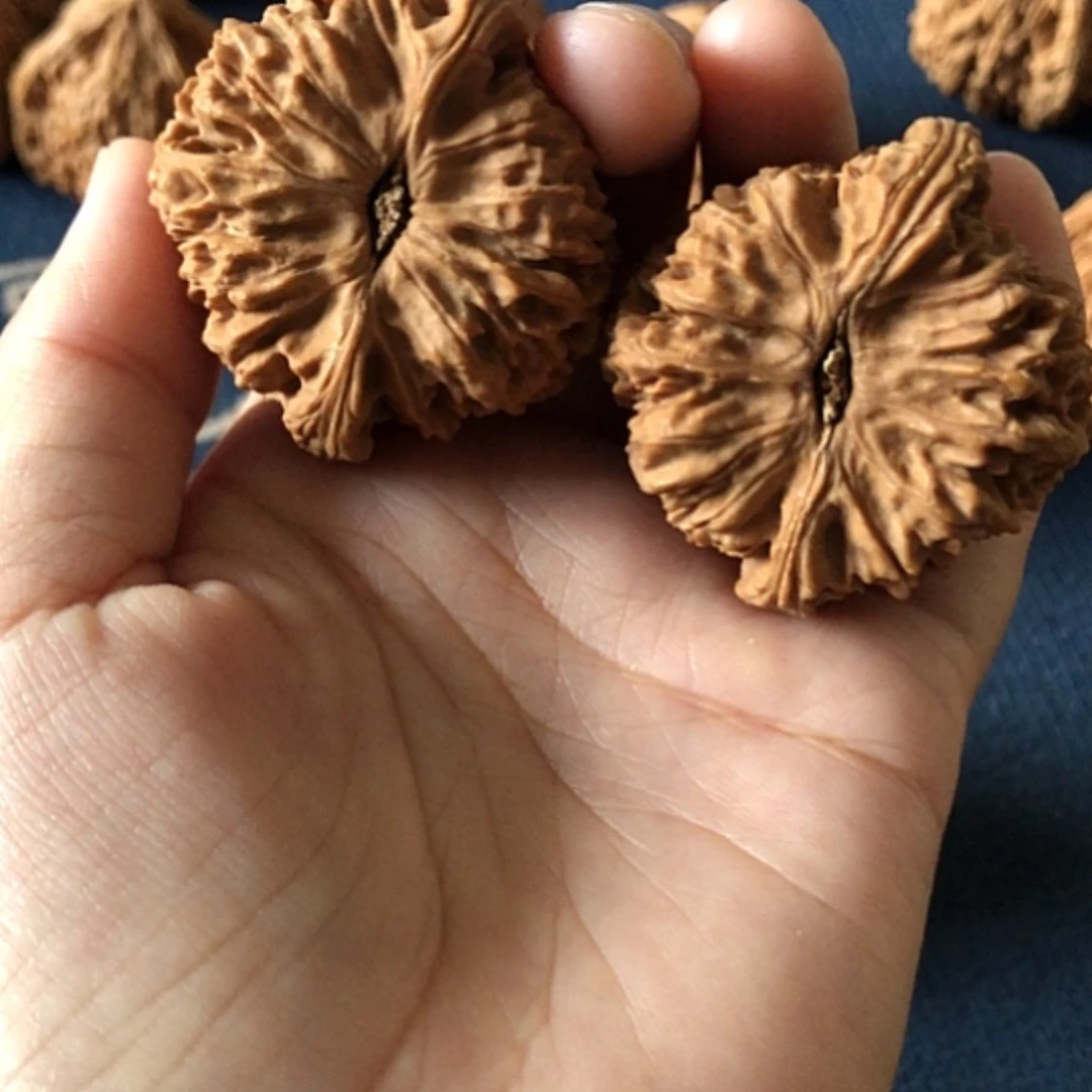 【闪购商品】吊坠文玩核桃自**渡一代村将