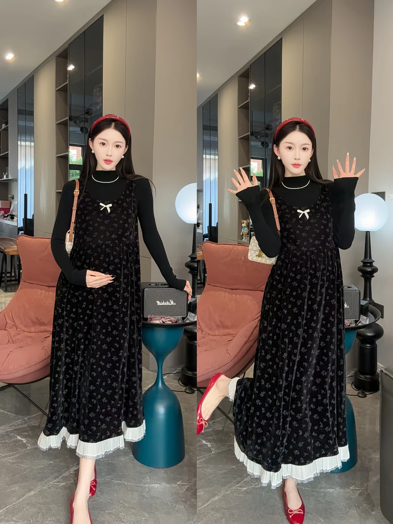 孕妇装新款秋季韩版连衣裙长款碎花背带裙子搭配软糯打底衫两件套
