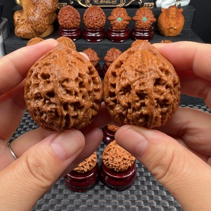 文玩核桃吊坠40全品大沽石