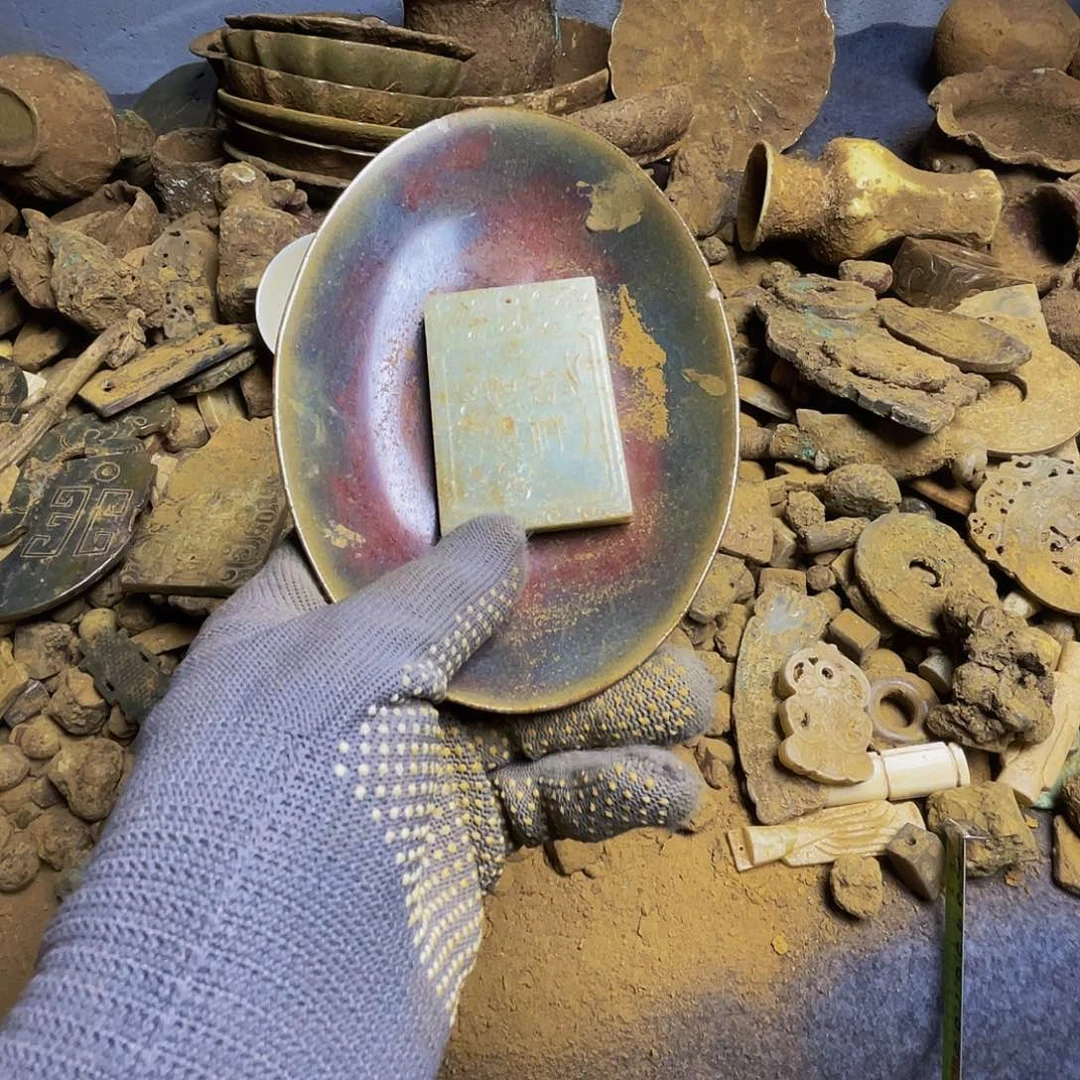 J***Y盖碗坎坎坷坷走在路上我都不敢