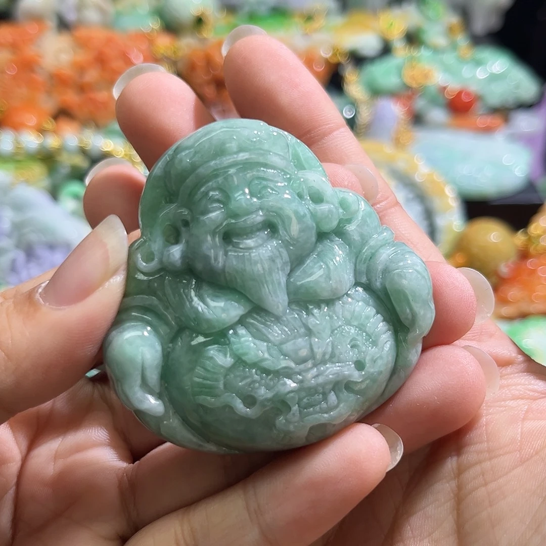 颈饰未镶嵌翡翠待编 织