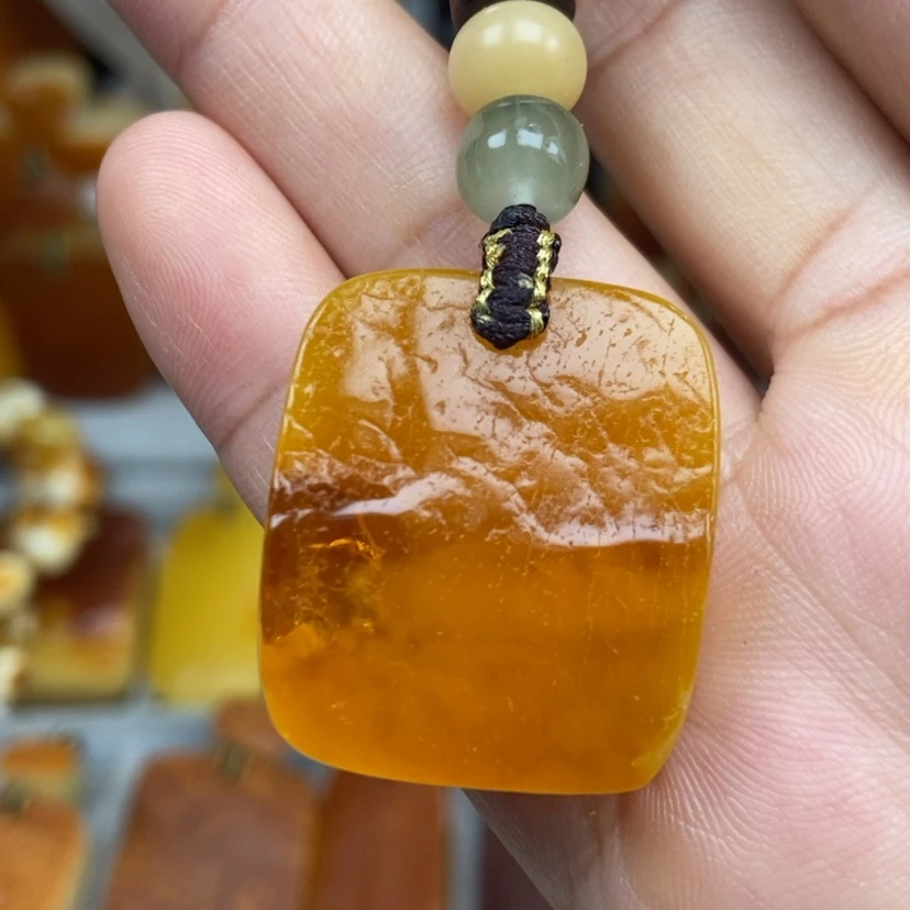 【闪购商品】琥珀颈饰未镶嵌
