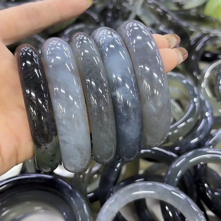 小***情蛇纹石玉未镶嵌手镯