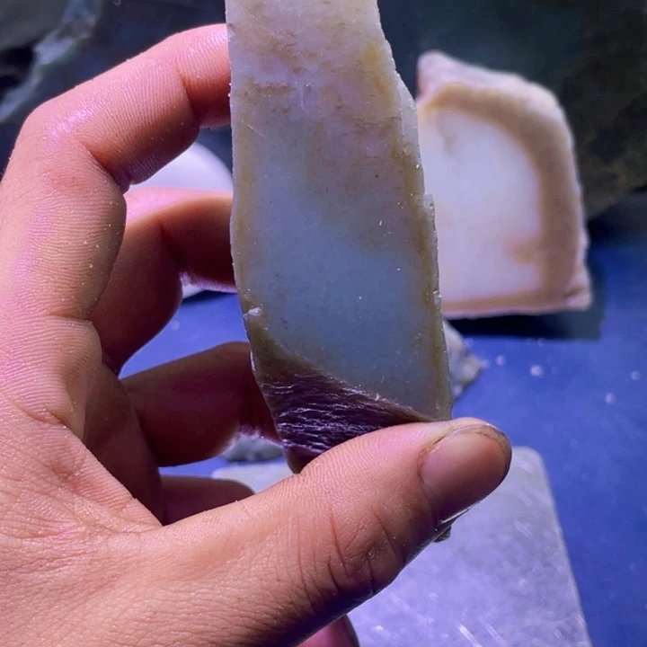 和田玉未镶嵌珠宝半成品