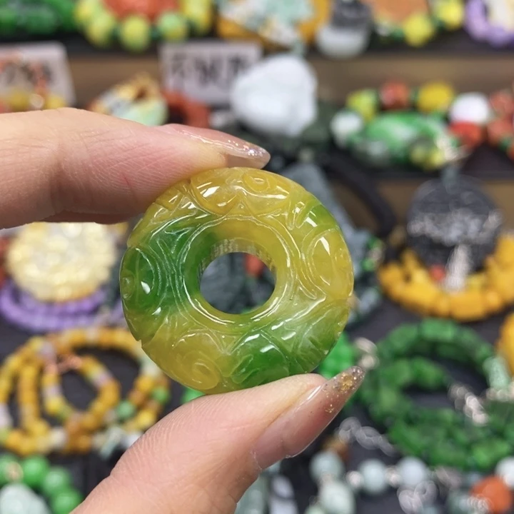 用***9翡翠未镶嵌颈饰项链20