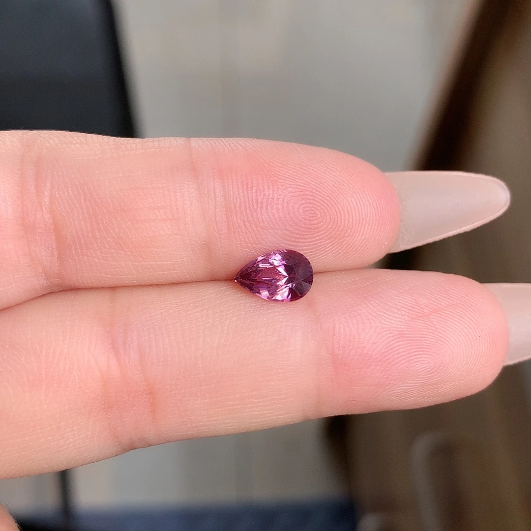 尖晶石裸石未镶嵌1.2ct