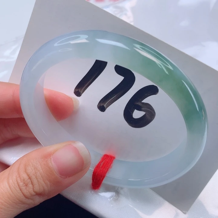 翡翠手镯（贵妃镯）未镶嵌